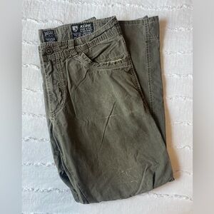 Men’s KUHL outdoor wear pants 
34x32 
Good condition, gently worn
